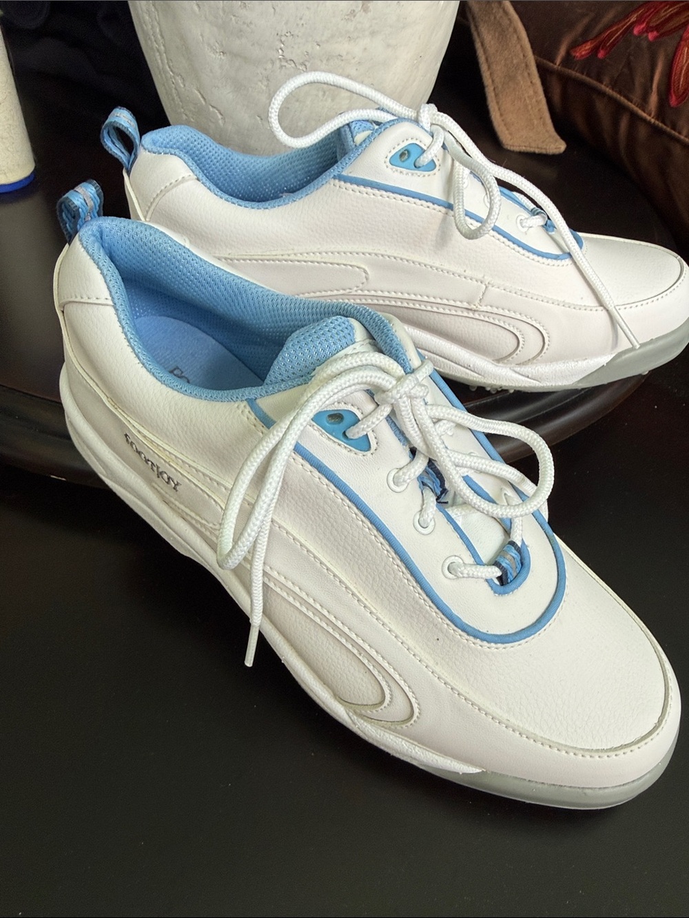 Women’s 8 1/2 Golf Shoes